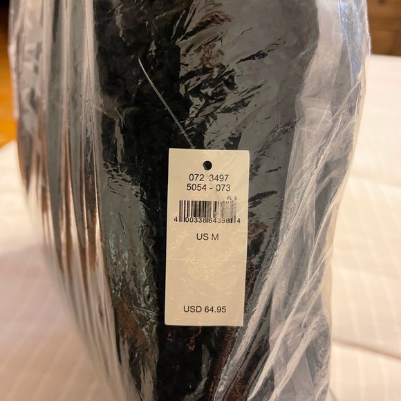 COPY - Aerie OFFLINE Teddy Sherpa Cape
Poncho Oversized Hooded Jacket. NWT - Picture 3 of 4